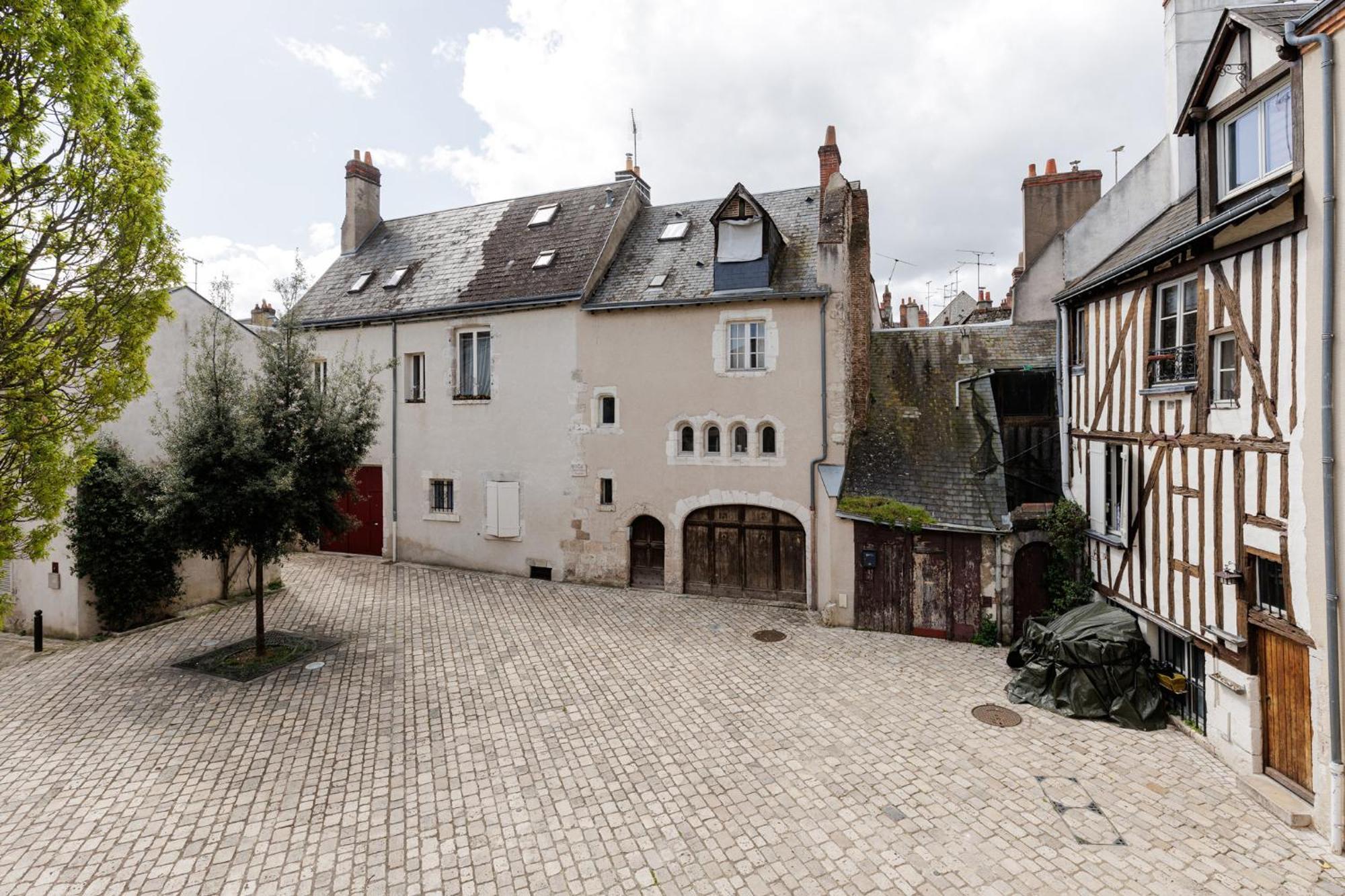 Hotel Cloitre - Entree Autonome, Reception En Ligne - Encore Mieux Orleans Exterior photo