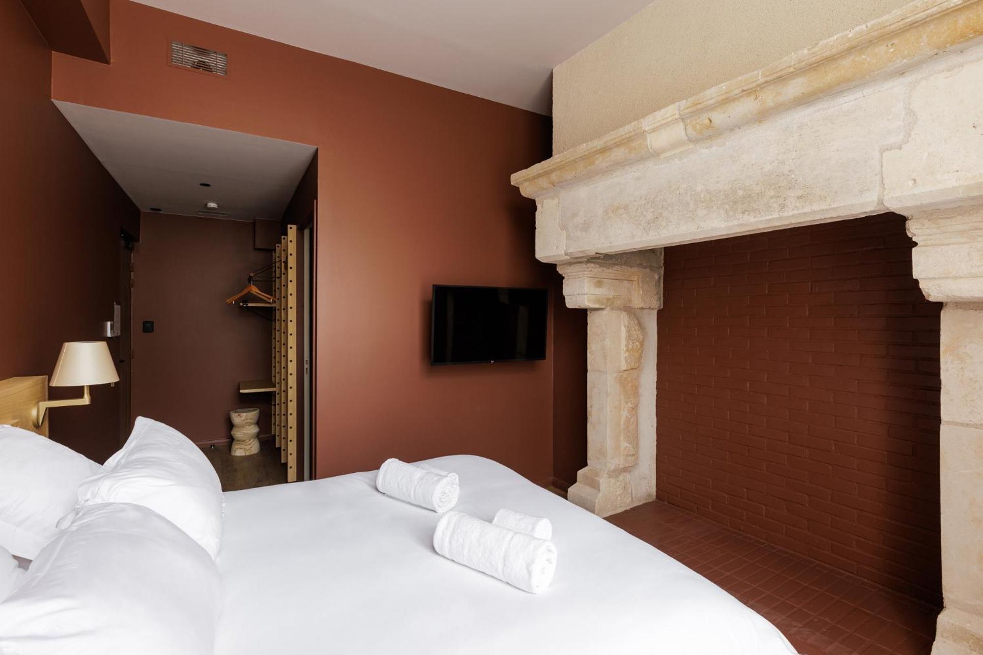 Hotel Cloitre - Entree Autonome, Reception En Ligne - Encore Mieux Orleans Exterior photo